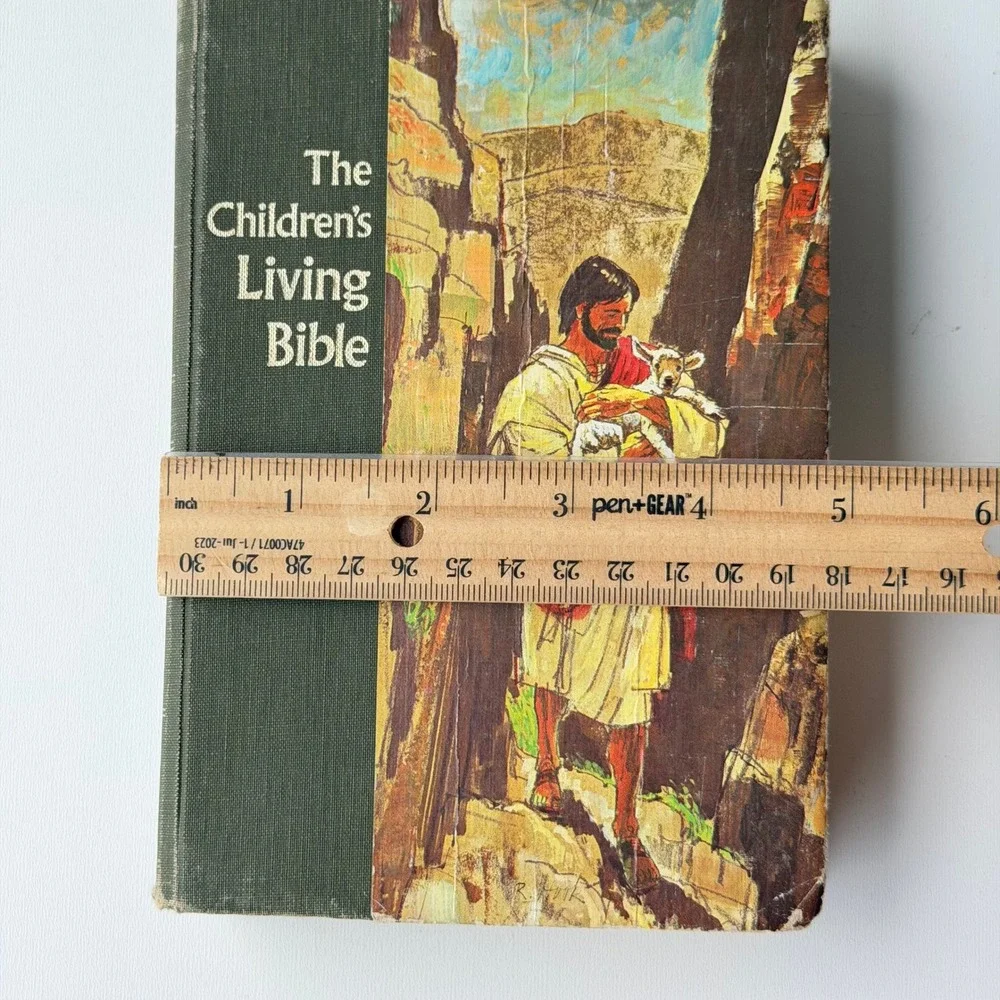 The Children's Living Bible Green Vintage 1972 Tyndale Paraphrased Illustrated